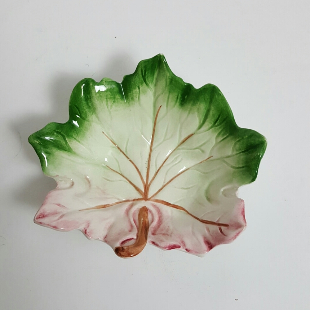 Vintage Italian leaf dishes Carraro green pink ceramic